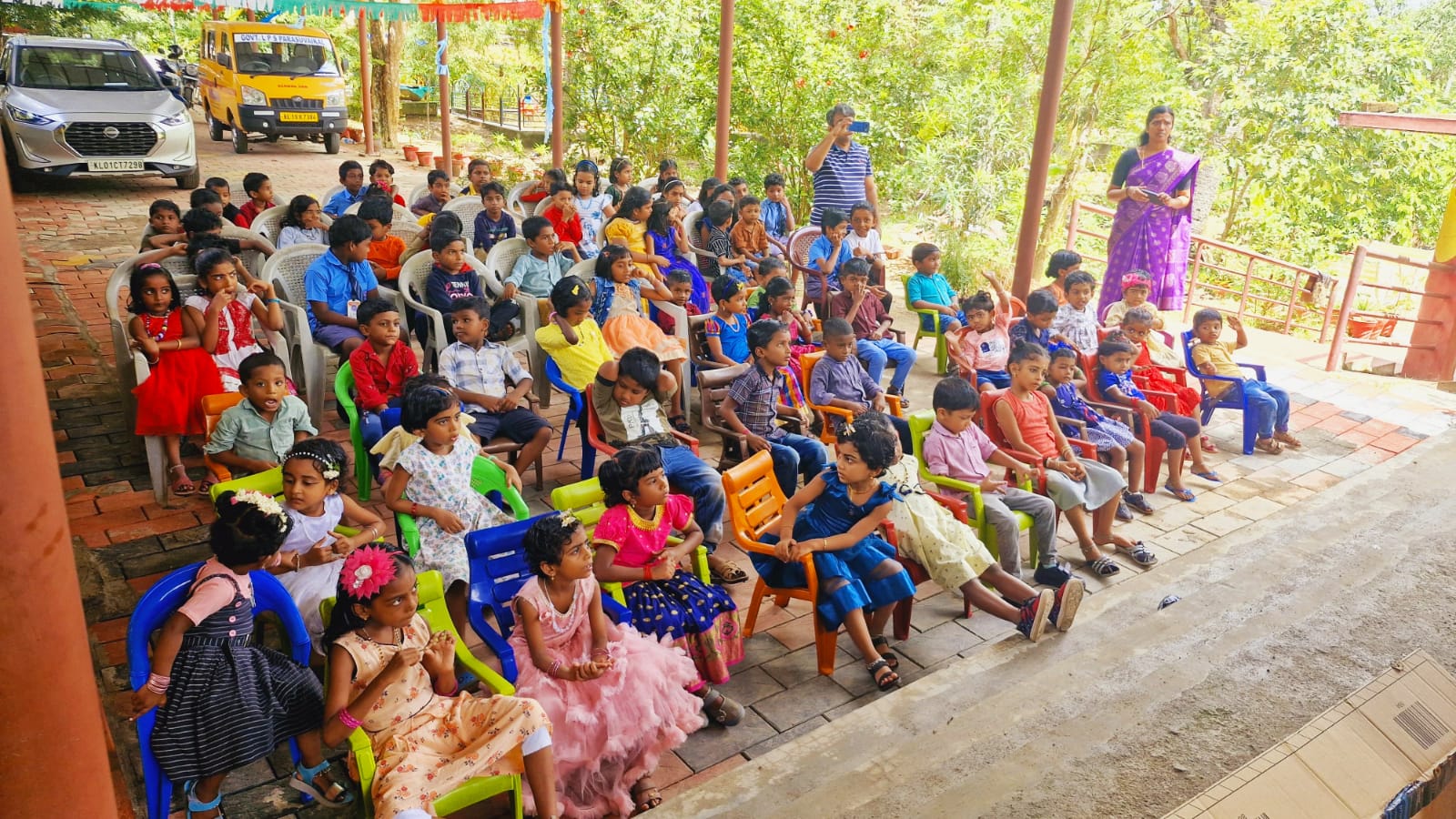 Govt. LP School, Parasuvaikal students